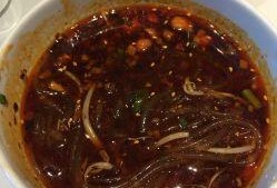 酸辣粉东坡爆料视频播放,揭秘网红美食背后的真相